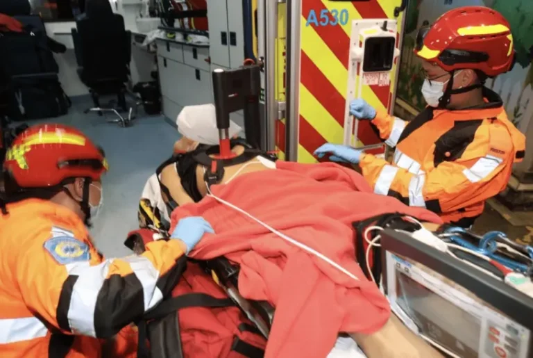 珍惜生命｜尖沙咀天星碼頭男子墮海 昏迷送院搶救不治