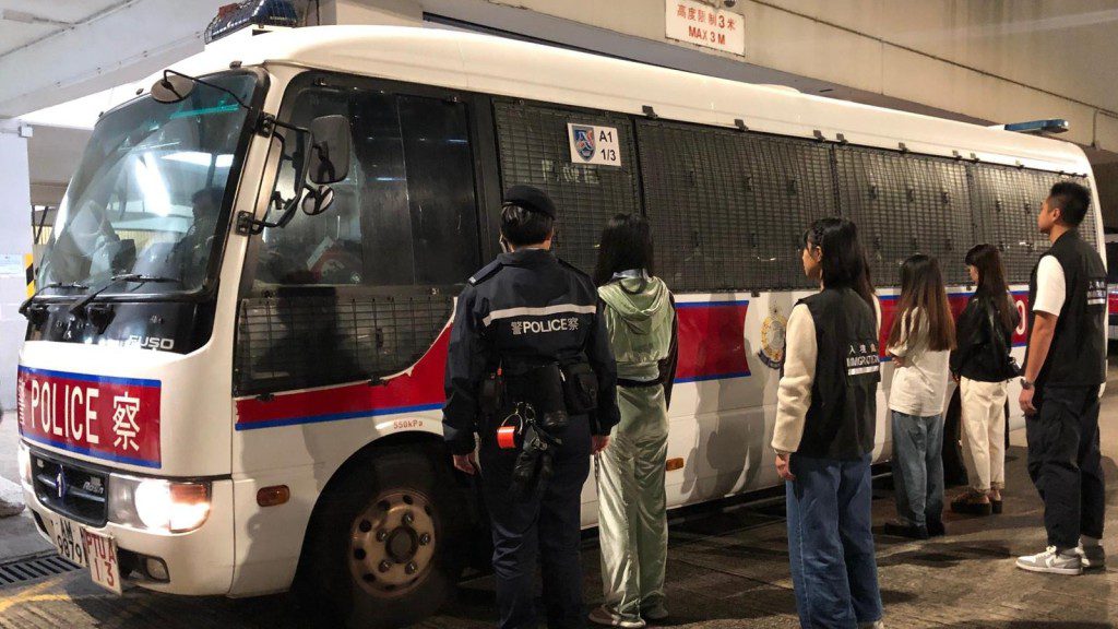 新界南跨部門掃蕩：27人涉黑工及賣淫被捕