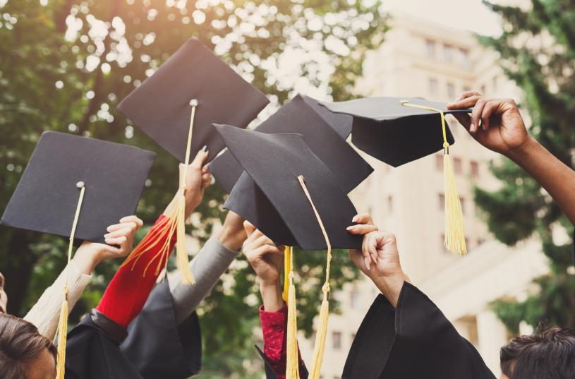 美國大學畢業生最高起薪職業排名出爐,年薪首名達$130,000!