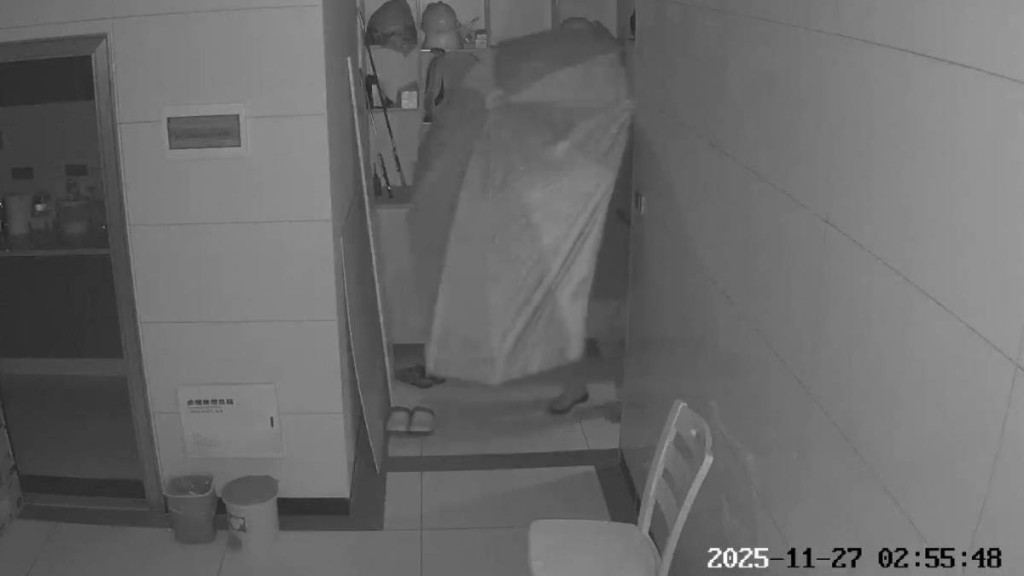 爆笑賊仔！四川小偷入屋遇CCTV，即轉Plan B偷走呢樣嘢...