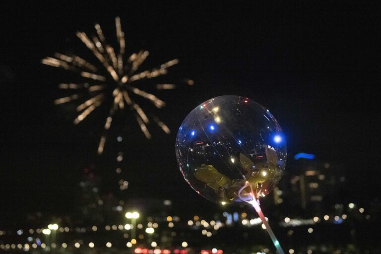 租客燃放煙花 業主被罰3萬8元 入稟法院挑戰市府新罰則｜細說燊語