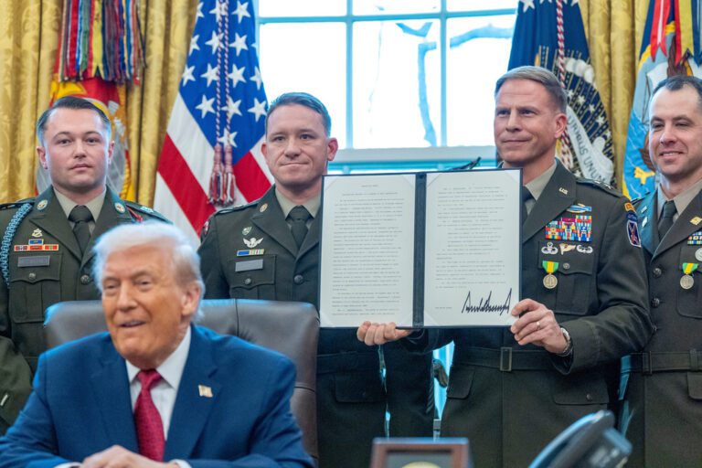 特朗普視芬太尼為「大殺傷力武器」 美軍獲授權打擊毒販