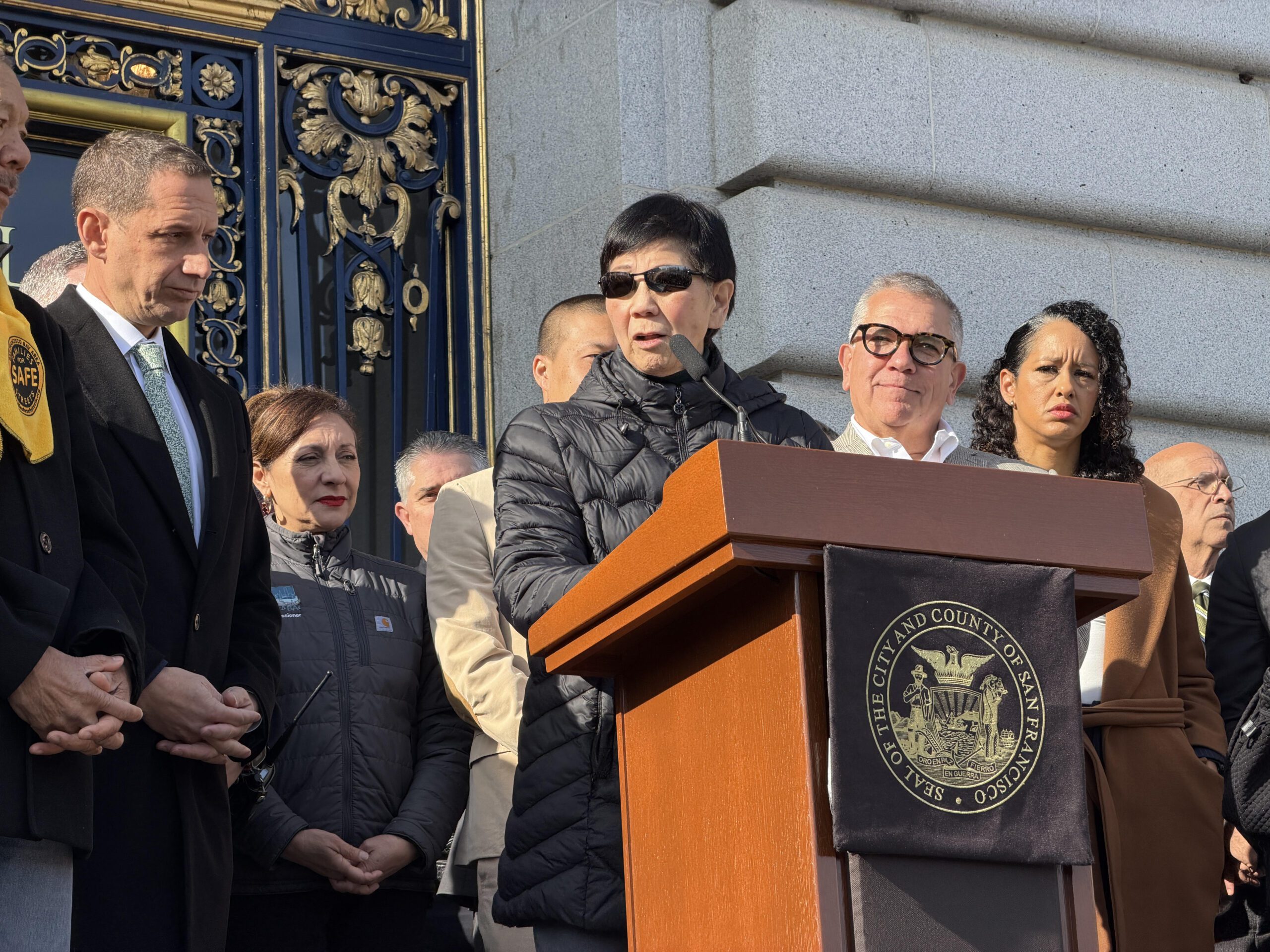 安老自助處行政總監鍾月娟講述被車撞身亡員工的故事。記者蘇婕雅攝