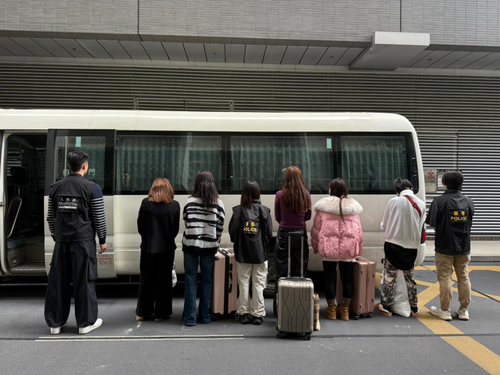 灣仔掃黃行動！警聯入境處突擊搜查 拘8名內地及泰籍女子
