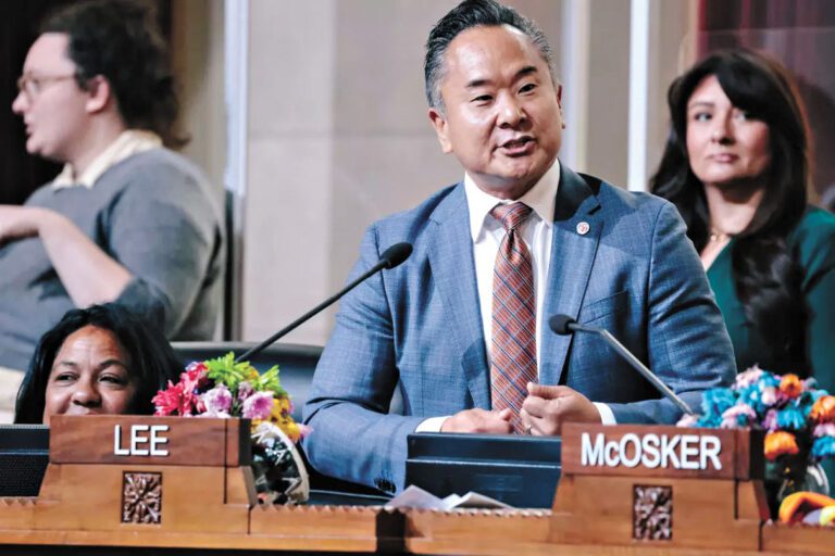 洛市議員違反禮品規定被罰13.8萬