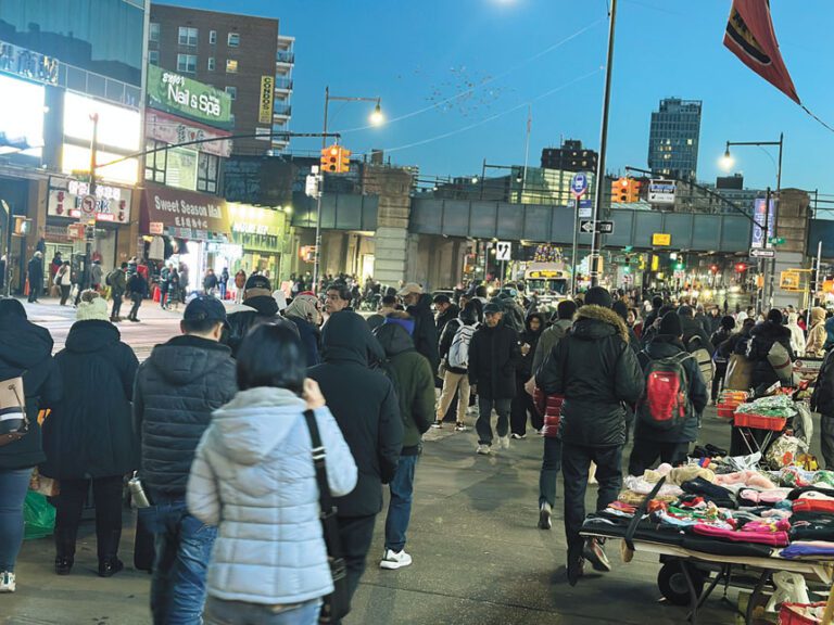 昨日傍晚的法拉盛街道。