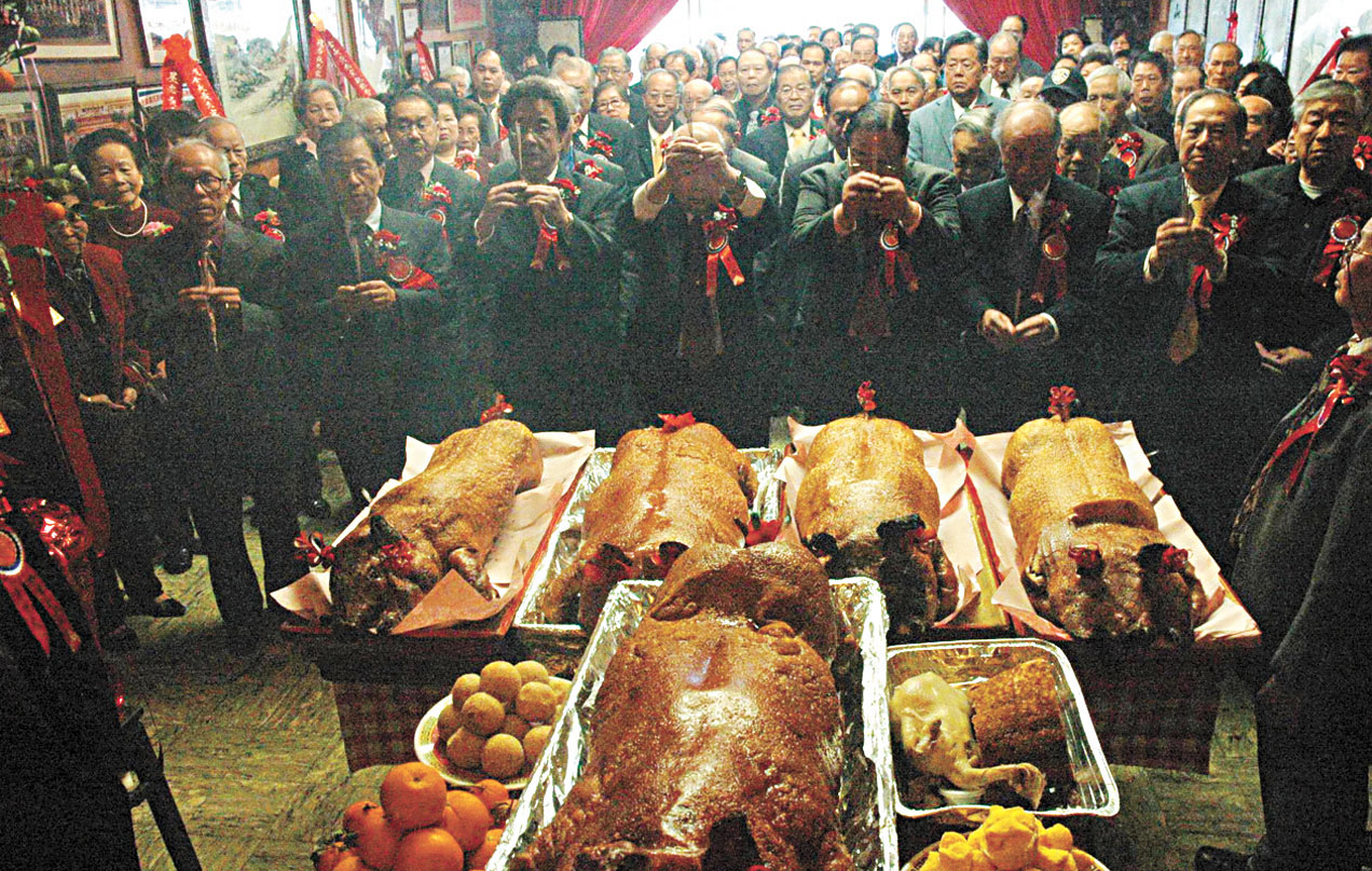 僑社公宴拜祖先。記者黃偉江攝