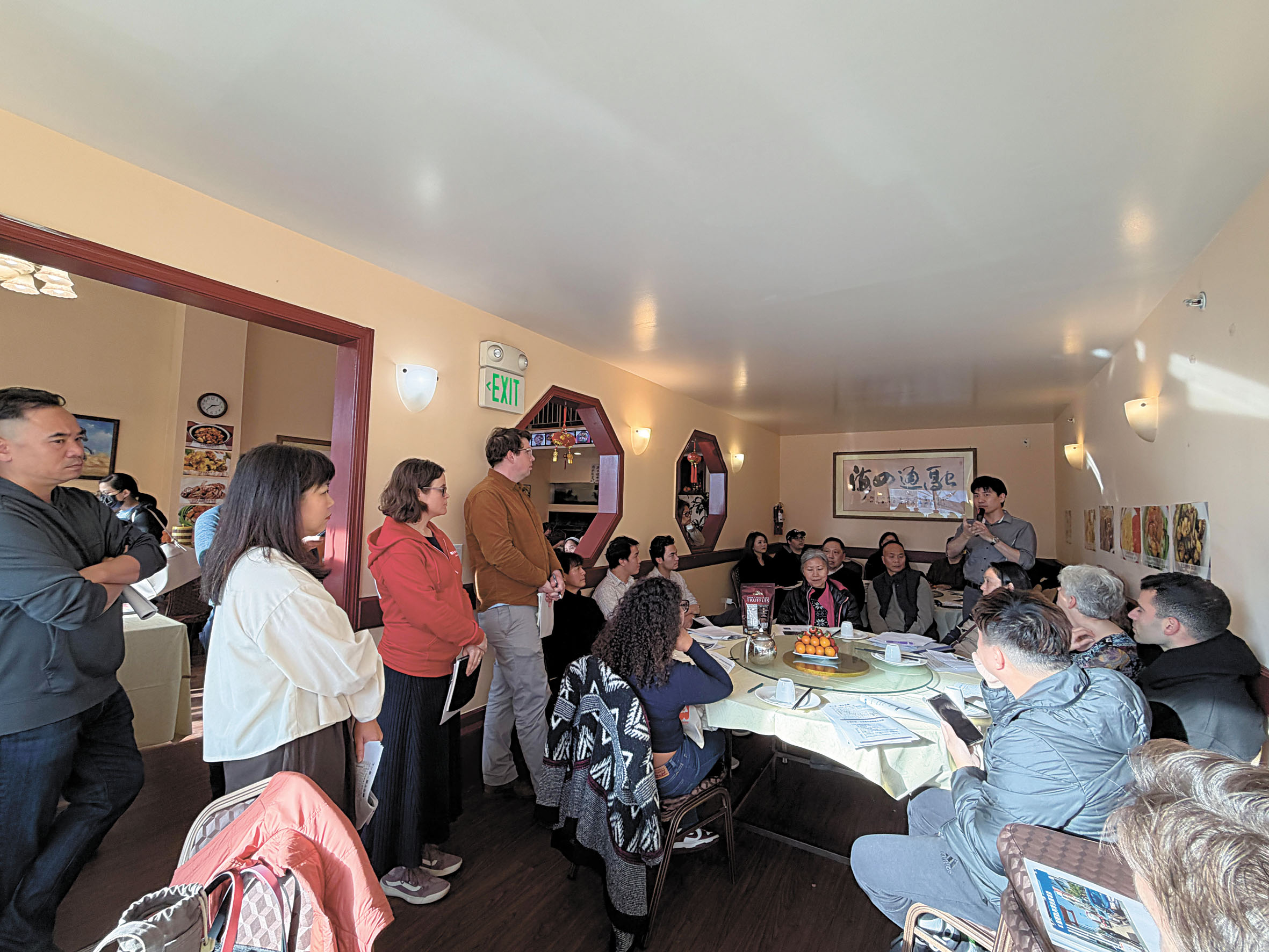 SFMTA舉行社區會議，說明「K線輕軌列車快建項目」（K Ingleside Rapid Project）後續安排，周邊居民商戶普遍表示不滿。記者蘇婕雅攝