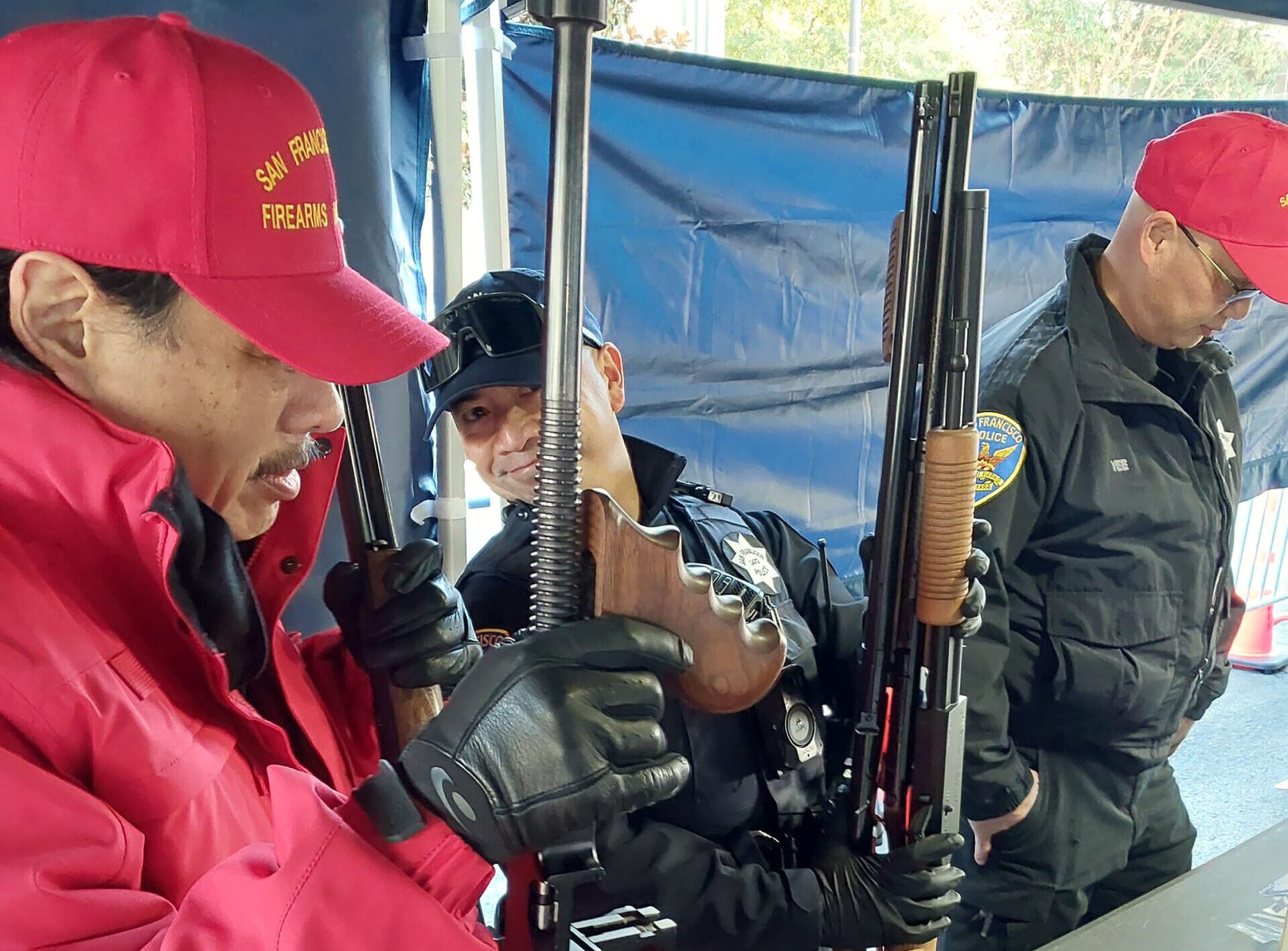 三藩市日前舉行活動，成功收回逾200支槍械。三藩市警察局