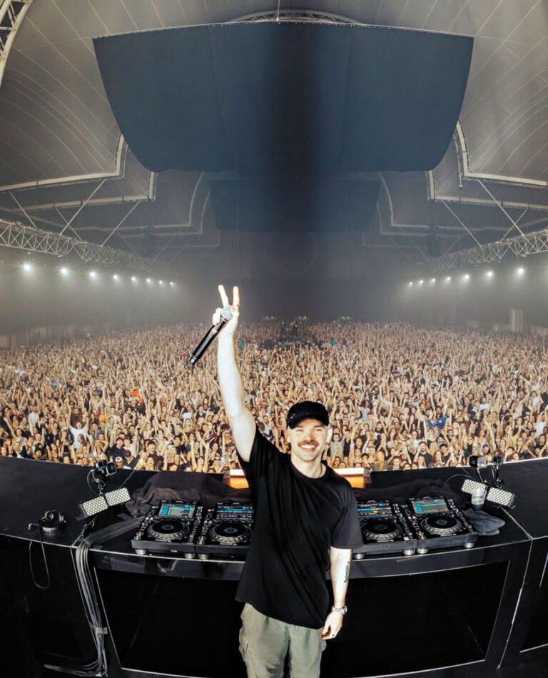 DOM DOLLA在音樂會現場表演。DOM DOLLA官網