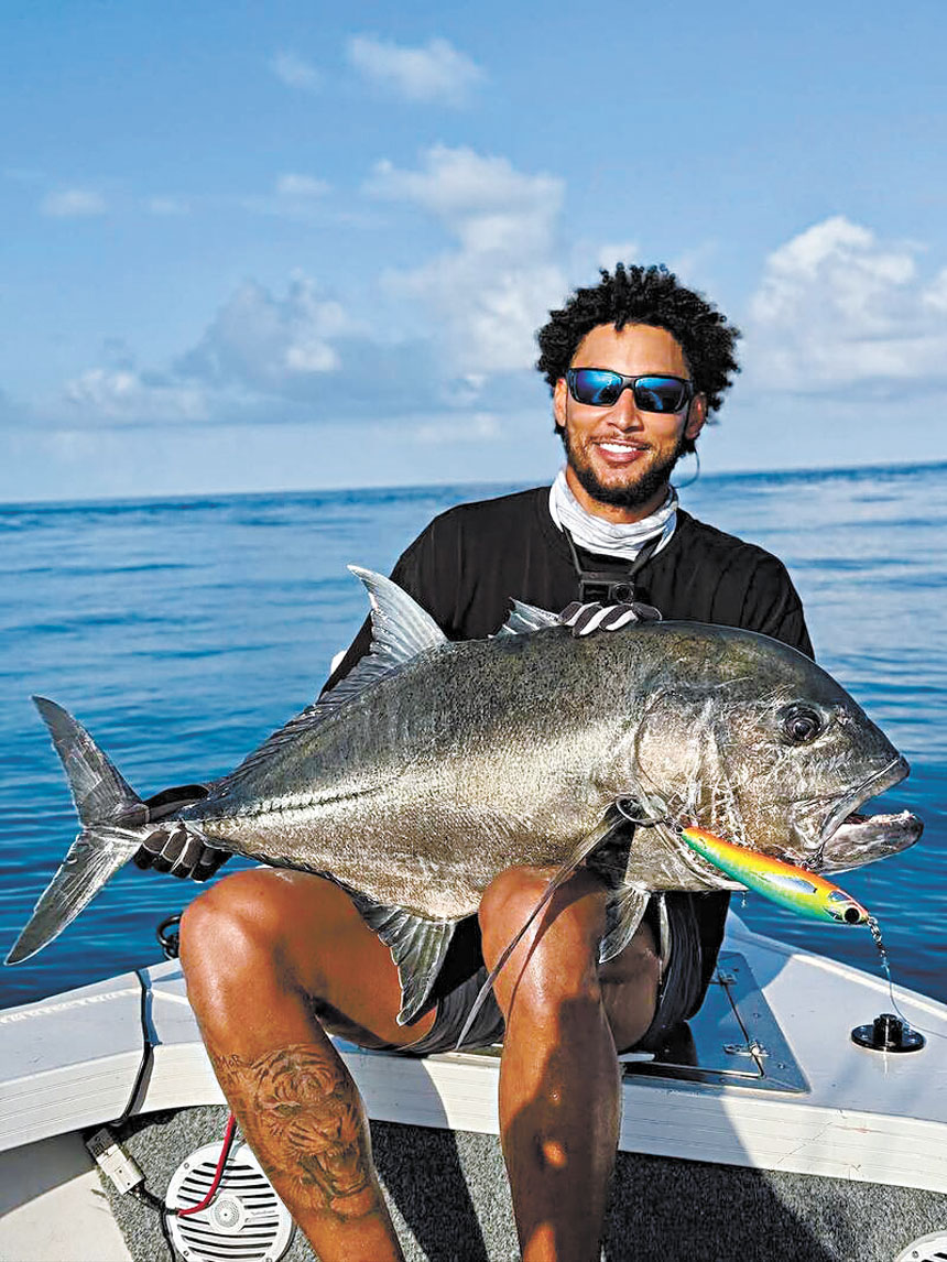 西蒙斯已將更多時間與精力放在職業釣魚方面。網上圖片