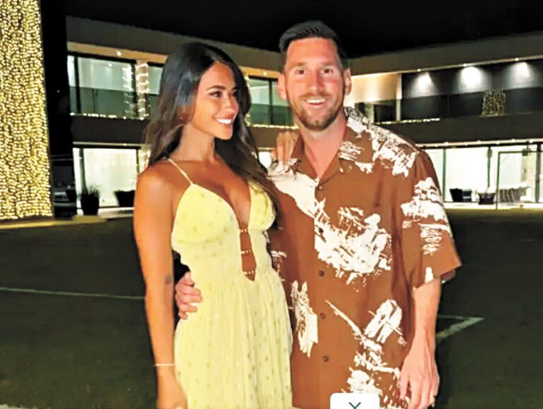 美斯回家度新年受關注，可見其人氣不減當年。網上圖片