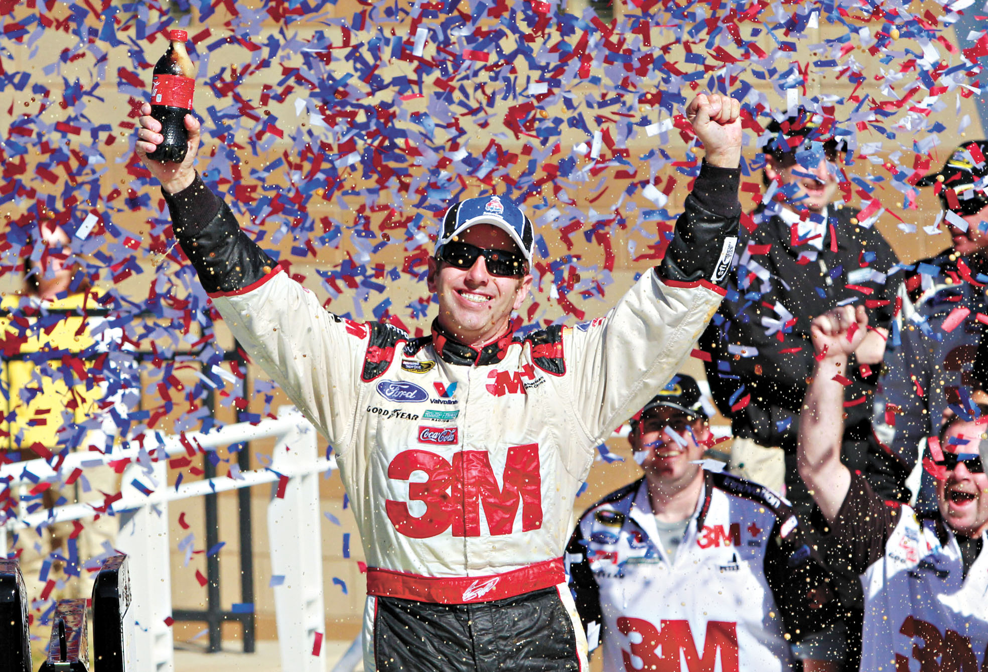 比夫爾2010年在堪薩斯州的堪薩斯賽道(Kansas Speedway)贏得NASCAR Sprint Cup系列賽。美聯社資料圖片