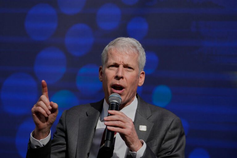 美國稱將無限期管控委內瑞拉石油出口