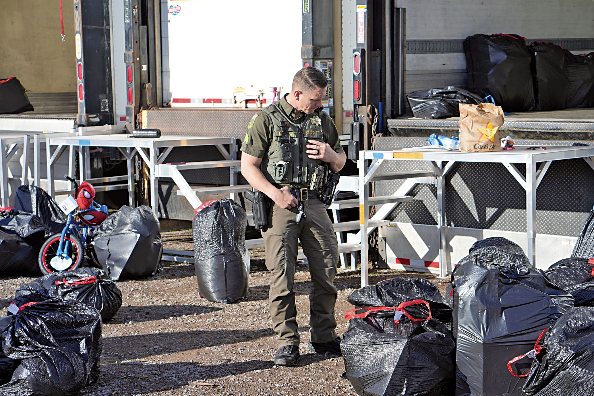 西斯基尤縣被控執法過程中歧視亞裔，與民權組織達成和解。西斯基尤縣縣警局