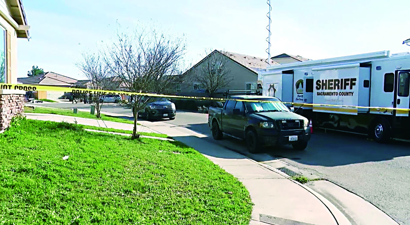 當局封鎖案發現場住宅調查。ABC10電視截圖