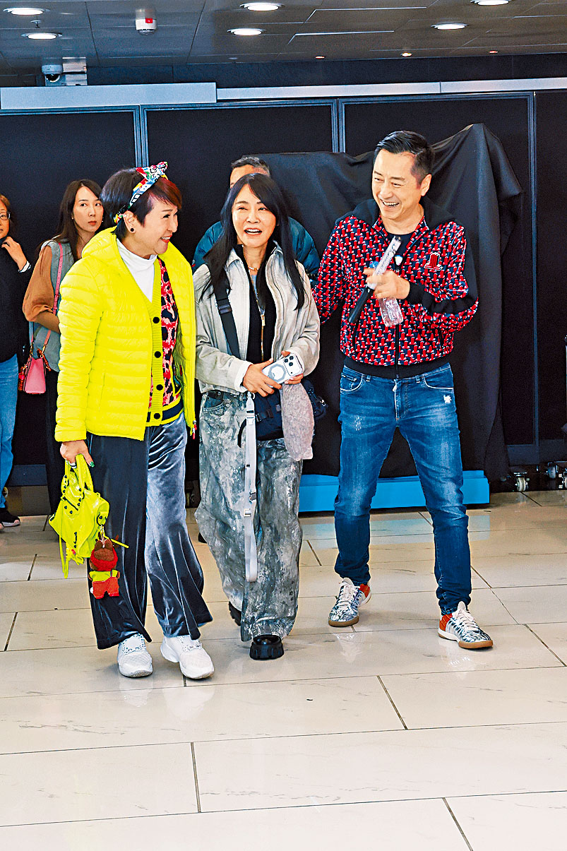 庾澄慶(右)、柴智屏(中)及狄波拉相約捧學友場。