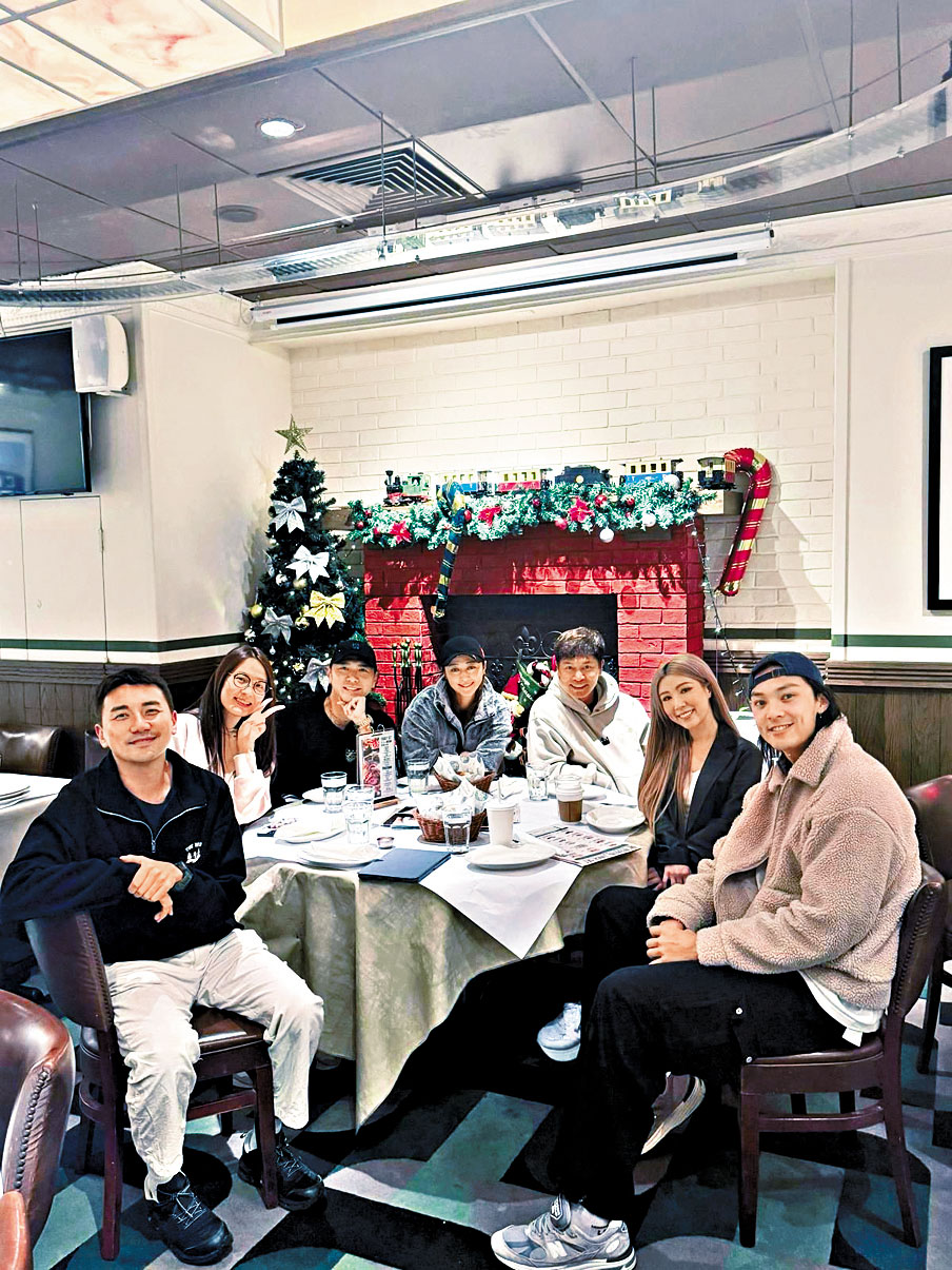 ■郭晉安（右三）出任A Team會長。