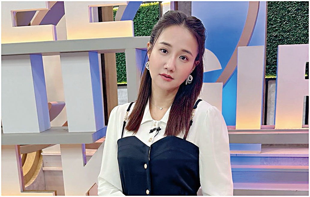 何妤玟童年經歷坎坷。網上圖片 .c3-c4 何妤玟長相精緻，身材火辣，深受觀眾喜愛。網上圖片