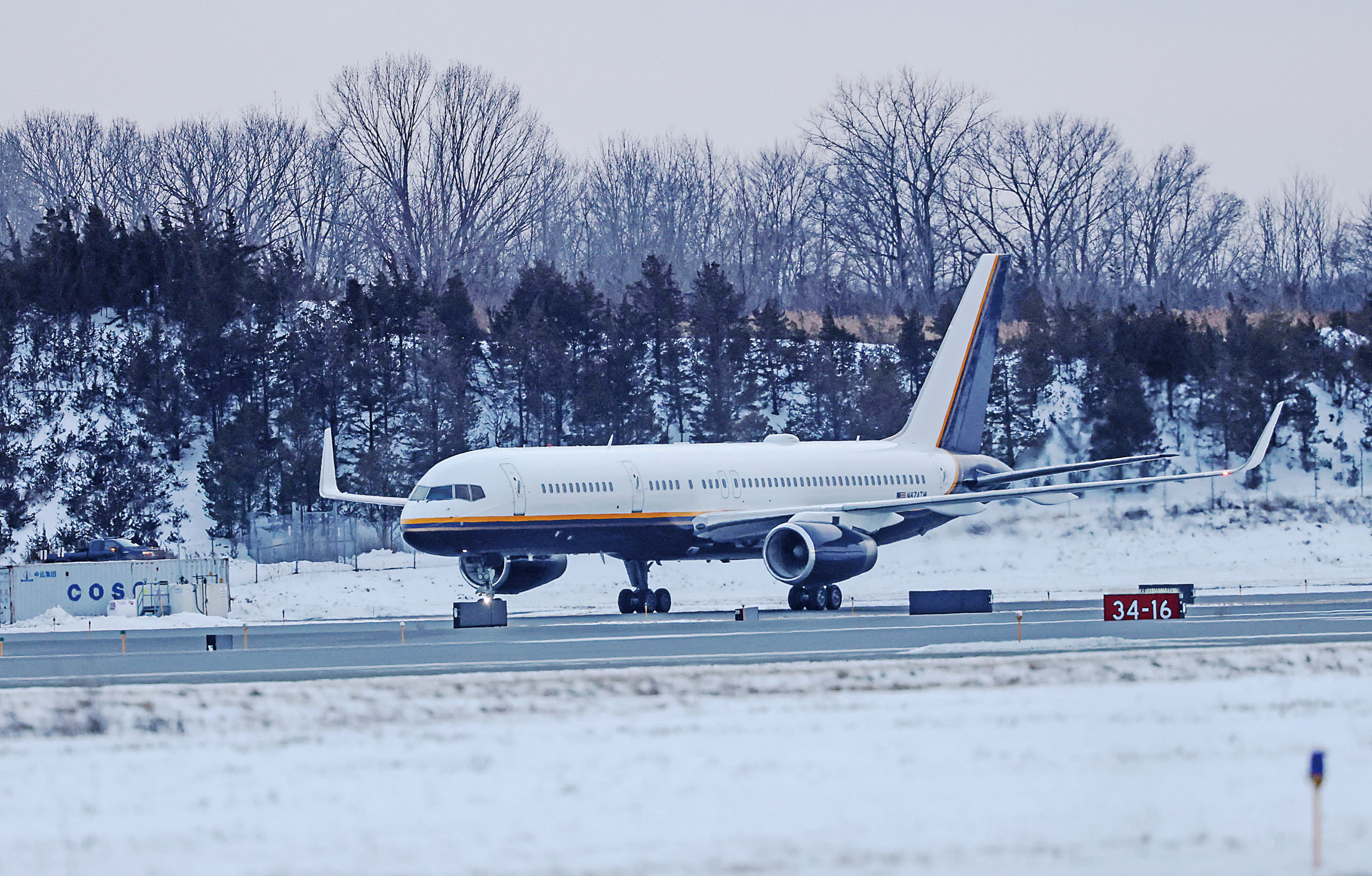 押送馬杜羅夫妻的飛機當日抵達位於紐約的空軍國民警衛隊基地。路透社