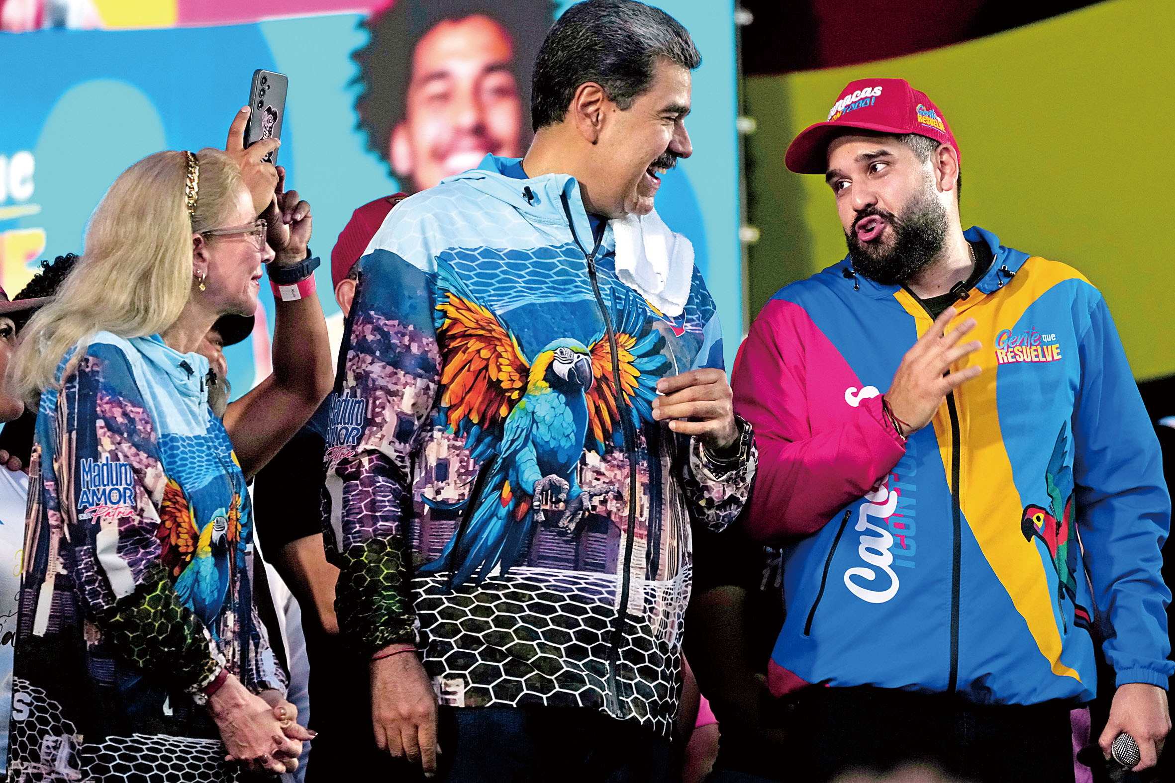 馬杜羅夫婦早前出席其子格拉(右)的競選活動。資料圖片