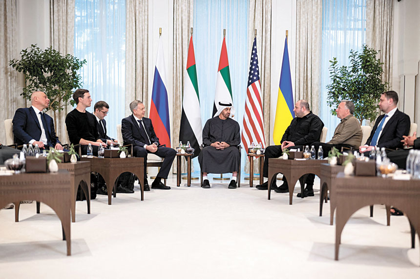 阿聯酋阿布扎比總統阿勒納哈揚接見了參加三方會談的美國、俄羅斯及烏克蘭代表團。路透社