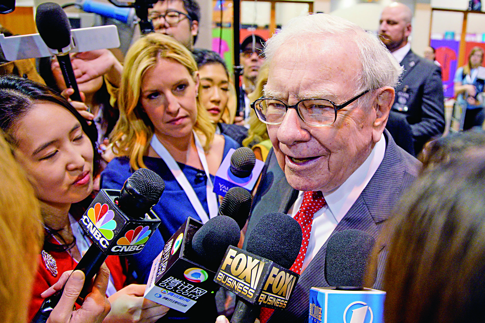 巴菲特卸任巴郡行政總裁，標誌著一個時代的結束。資料圖片