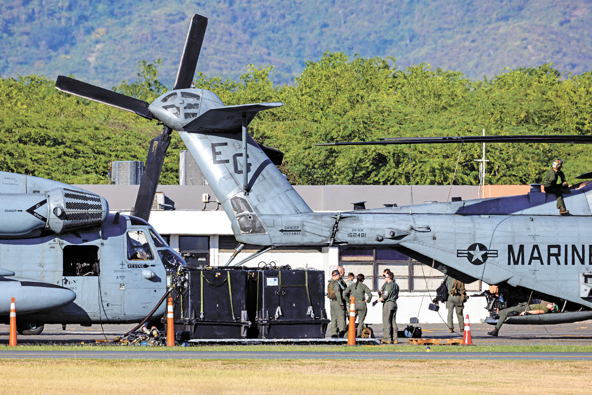 美國與委內瑞拉緊張關係持續升級,美軍日前襲擊委內瑞拉一處大型設施,這是已知的美軍首次對委內瑞拉境內目標發動攻擊。圖為美國海軍陸戰隊直升機。路透社