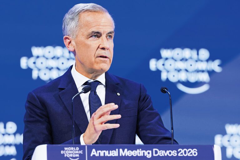 加拿大總理卡尼20日在瑞士達沃斯世界經濟論壇上發表演說。路透社