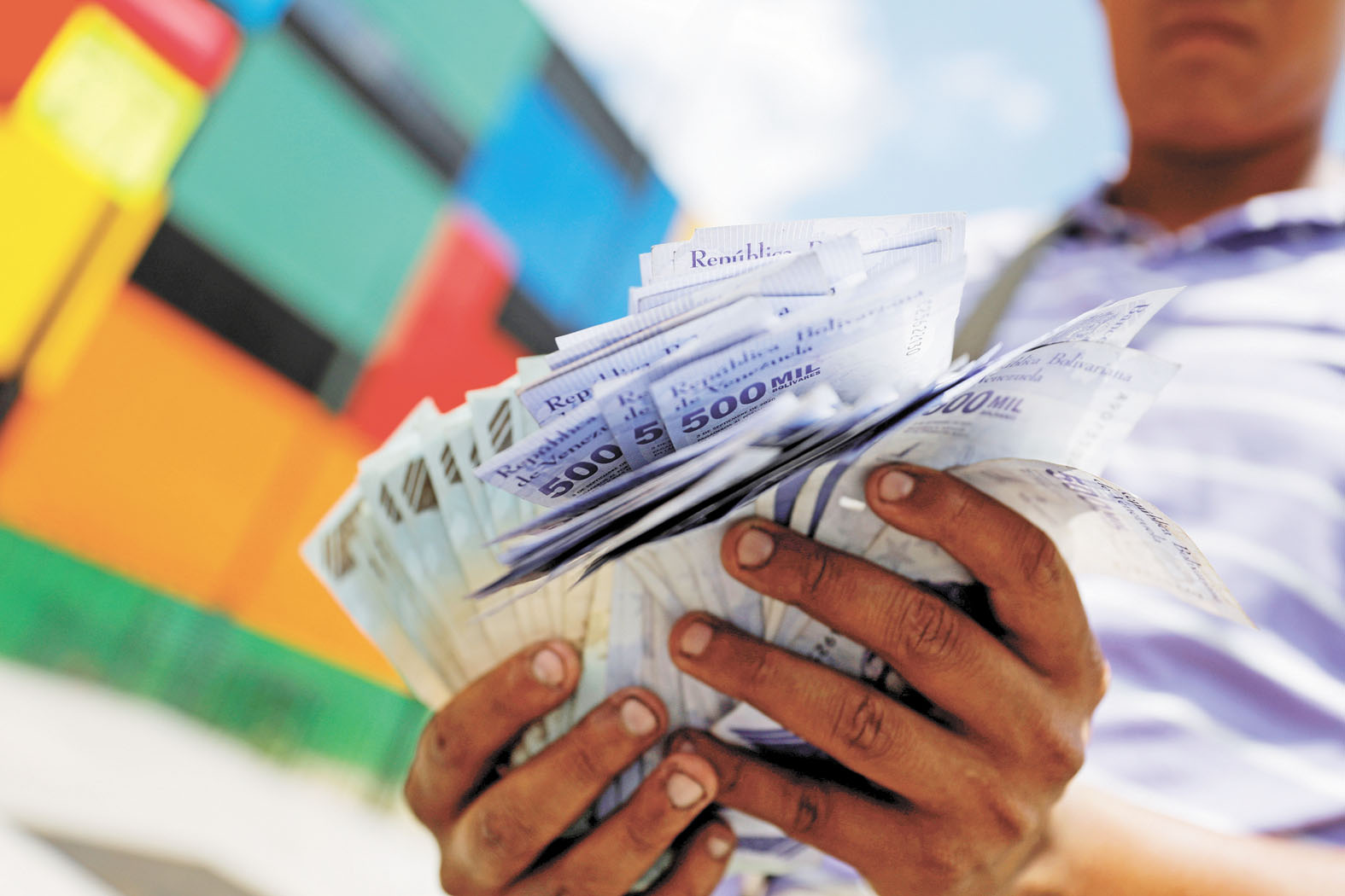 委內瑞拉深陷高通脹、貨幣急劇貶值等多重危機中。資料圖片