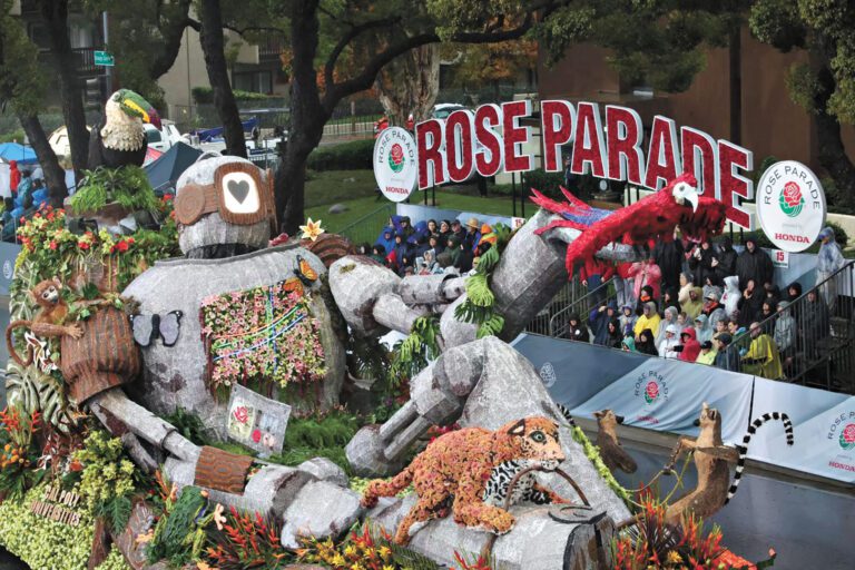 加州州立理工大學學生製作的花車贏得「最美參賽作品」的最高獎項。洛杉磯時報