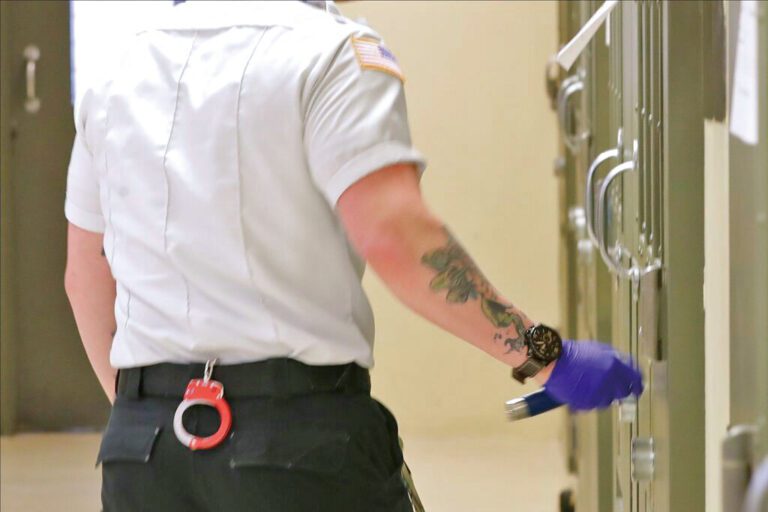 移民局拘留中心（示意圖）。美聯社