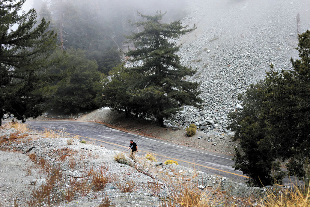 鮑爾迪山步道上的登山客。美聯社