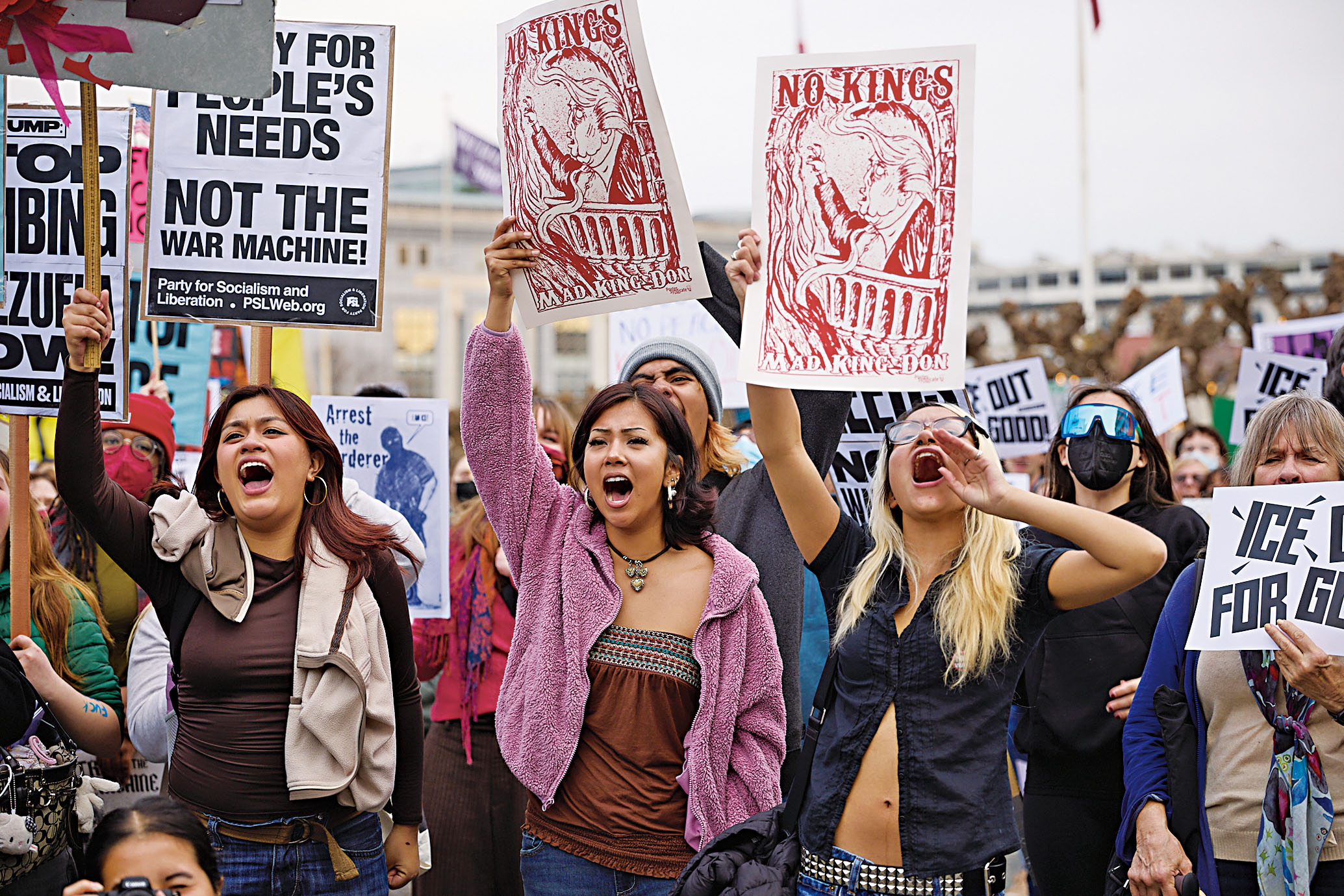 灣區民眾參與Free America Walkout行動，抗議特朗普政府國際和國內多項政策。記者彭詩喬攝