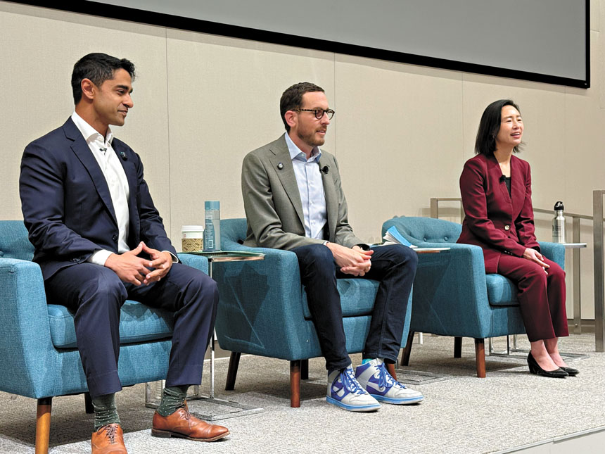 三藩市聯邦眾議院第11選區辯論「後普洛西時代」,右起:市參事陳詩敏、州參議員威善高及科技業人士賽特。記者陳程威攝