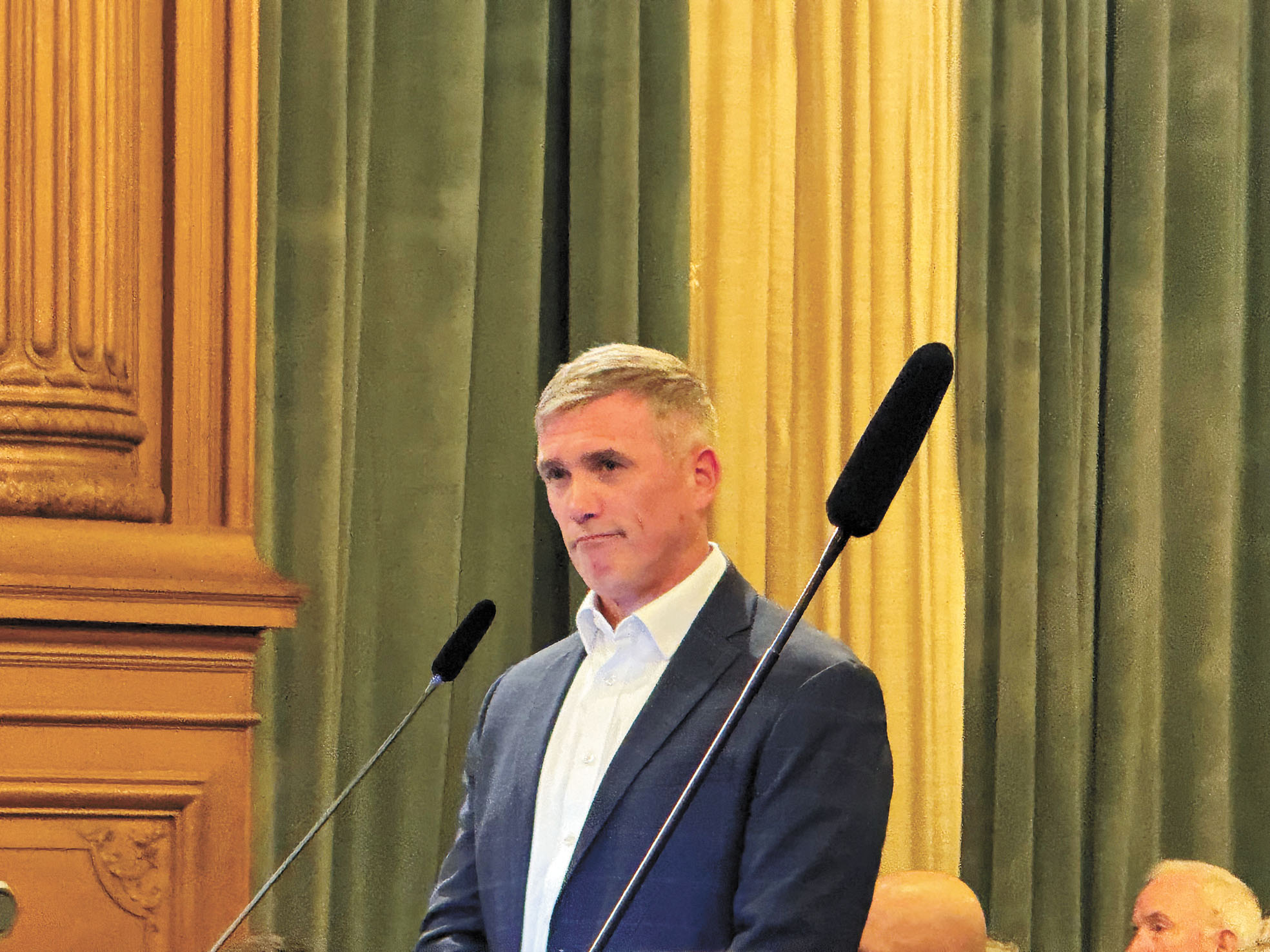 三藩市交通局(SFMTA)規劃與工程長肯尼迪介紹中央地鐵載客表現及改善行車效率的相關措施。記者陳程威攝