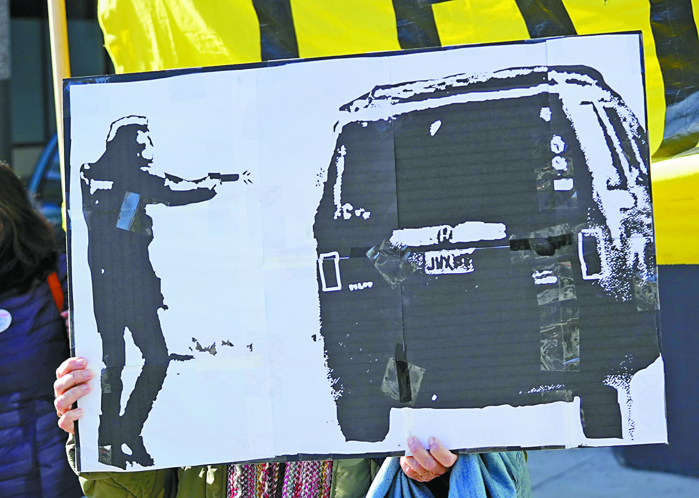 ICE在明尼阿波利斯開槍致女子死亡的畫面成為最直白的抗爭。記者黃偉江攝