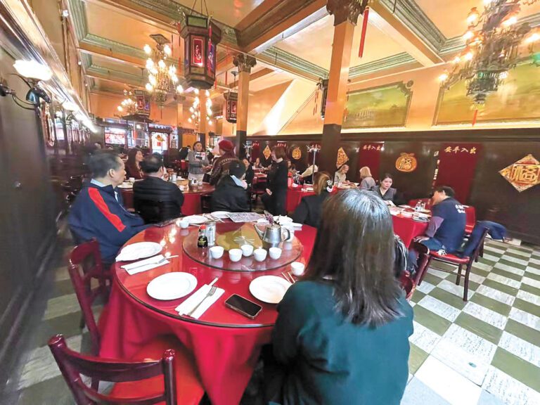 「華埠超級華埠慶會」社區會議。 懿德提供