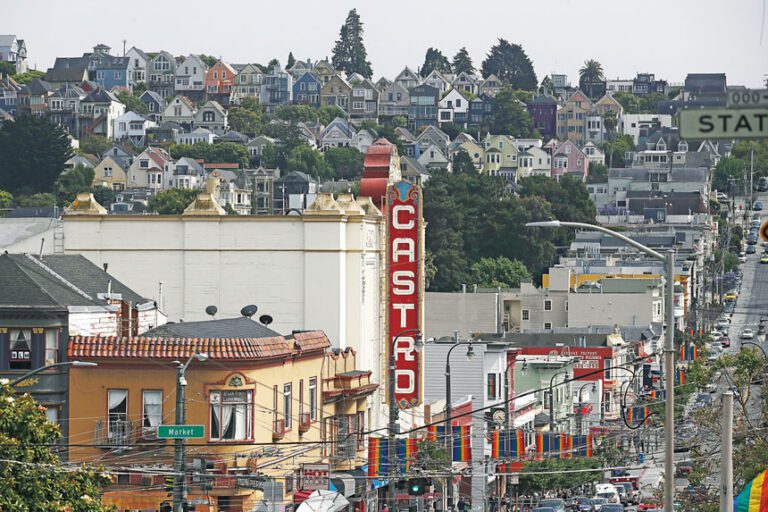 卡斯楚劇院經過兩年關閉進行翻修工程後，將於下月重開。美聯社資料圖