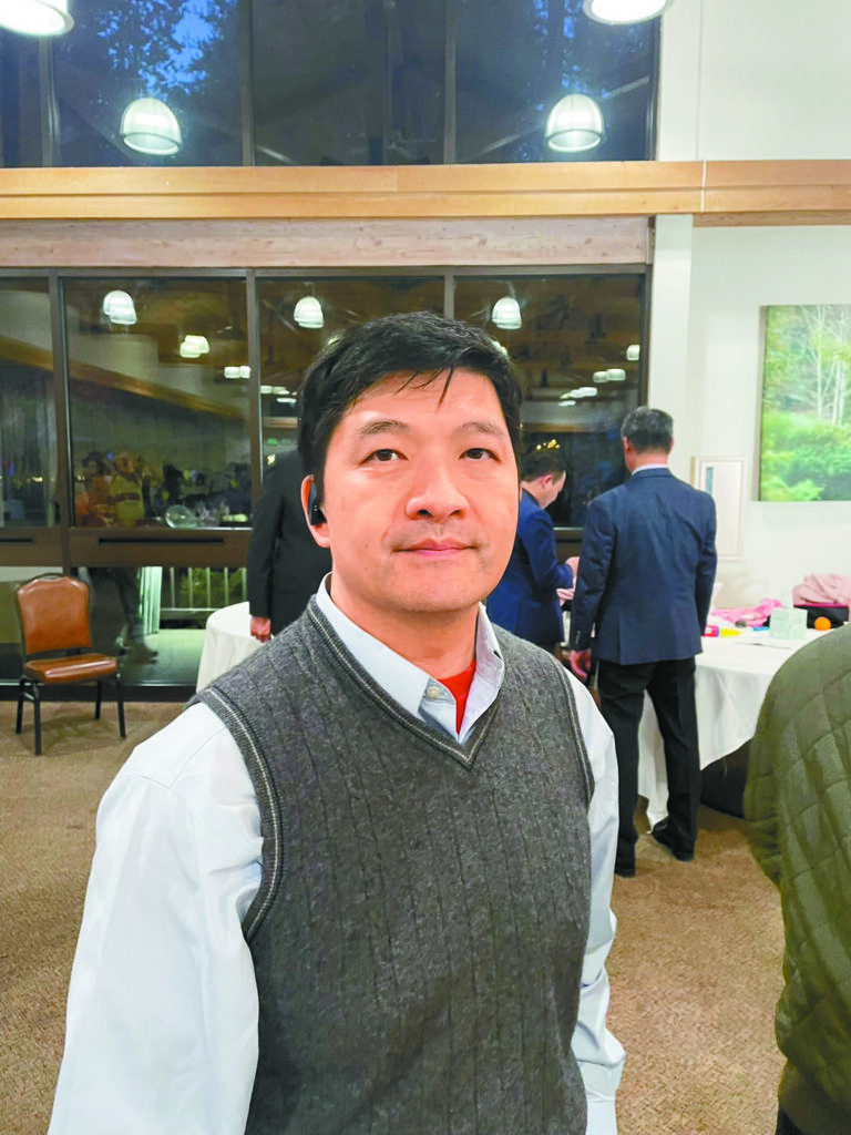 新理事周涵寧。灣區華人寫作協會