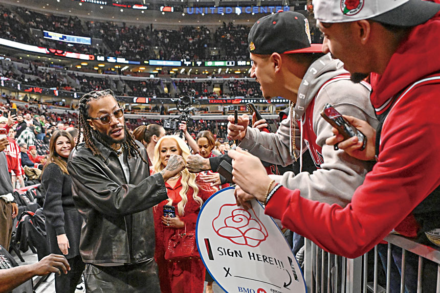 羅斯賽前入場時受到球迷熱烈歡迎。美聯社