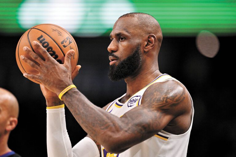 詹姆斯本賽季已缺陣17場比賽，再休戰一場就無緣評獎。路透社