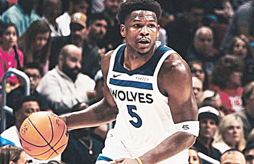 愛德華茲躋身萬分先生行列。網上圖片