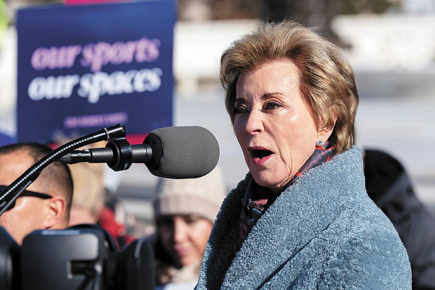 教育部長麥克馬洪。美聯社