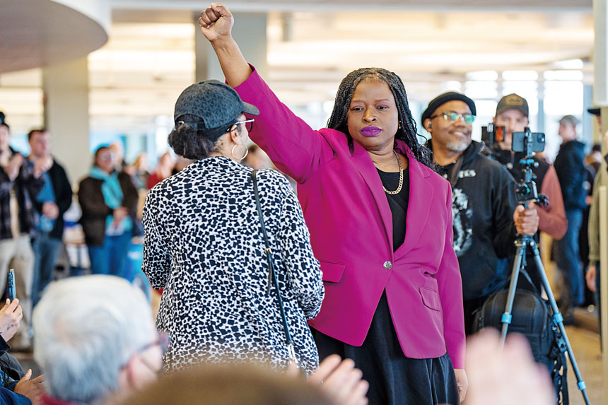 民權律師內基瑪利維阿姆斯壯因涉明州教會抗議案被捕。美聯社