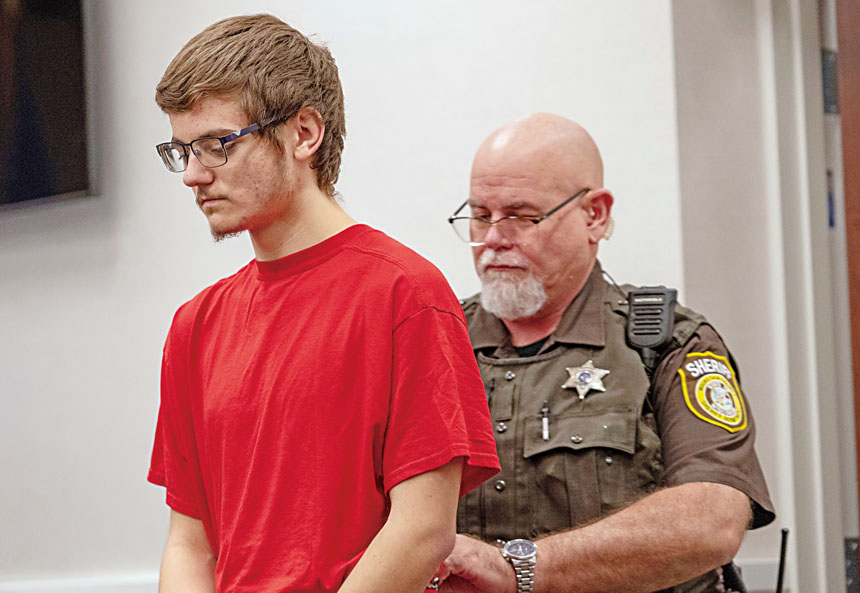 圖為被告卡薩普（Nikita Casap）去年5月在威州法院過堂。Mark Hoffman/密爾沃基哨兵報/美聯社