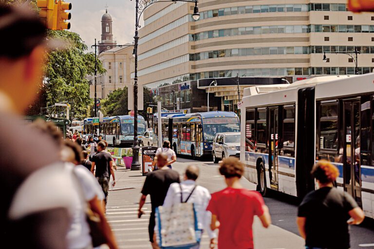 馬姆達尼宣布重推布朗士的福德漢姆路重新設計方案。Thalia Juarez/紐約時報