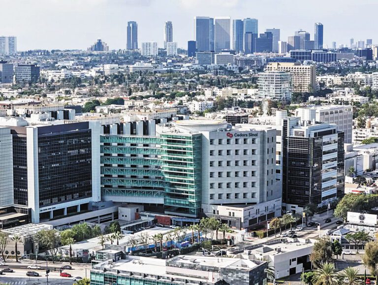 洛杉磯西達賽奈醫療中心。 洛杉磯時報