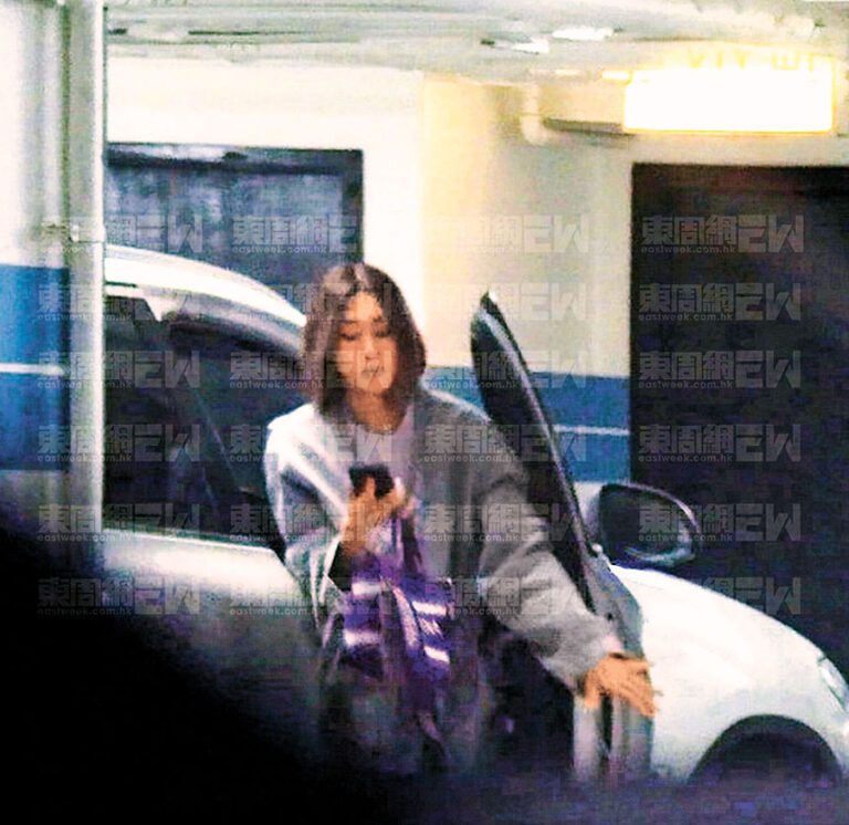 《東周刊》捕獲到胡定欣做「跟得夫人」?爆老公。