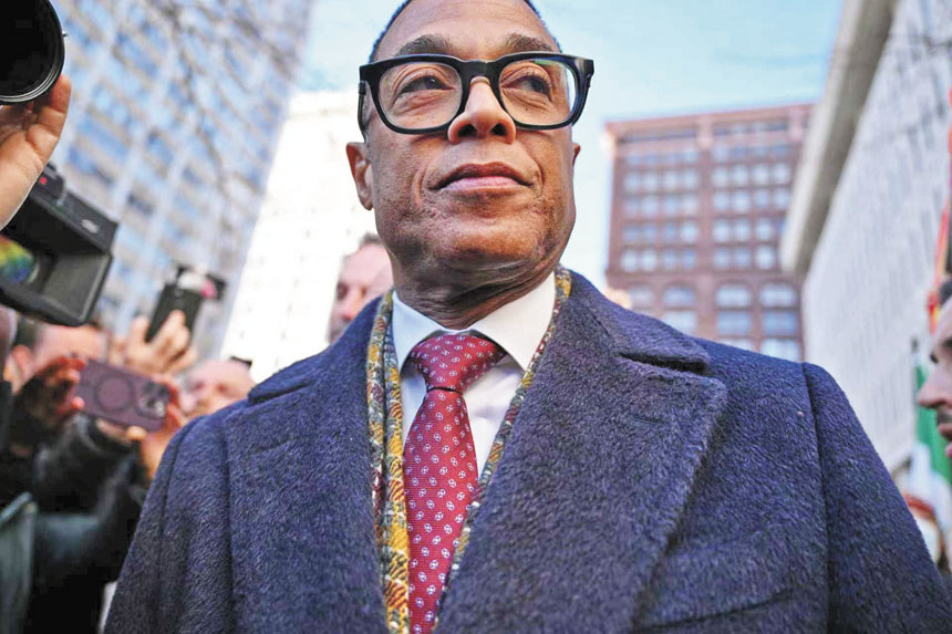 雷蒙13日在明州聯邦法院外見媒體。美聯社